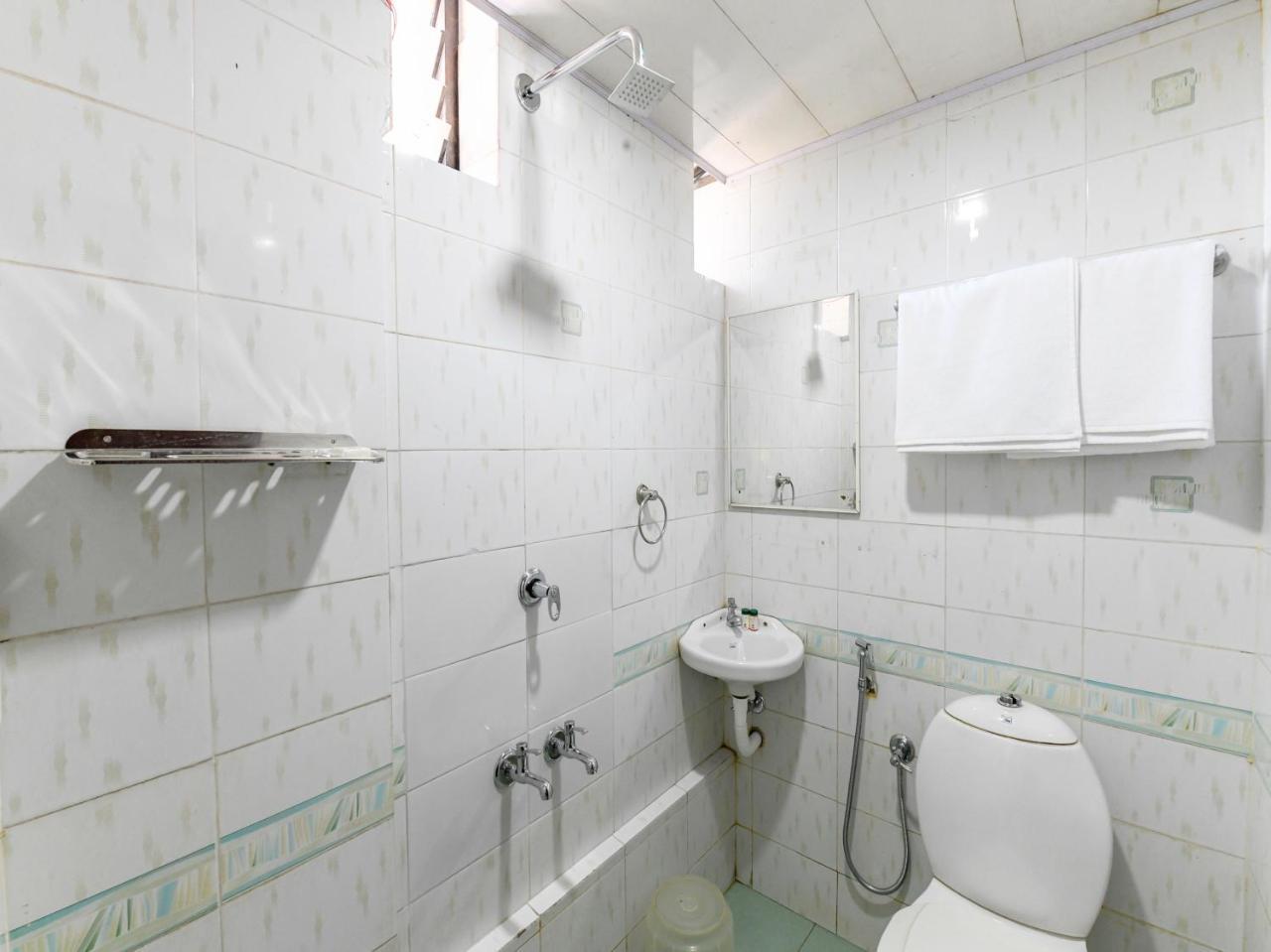 Oyo 11309 Hotel Green Land Residency Kochi Esterno foto