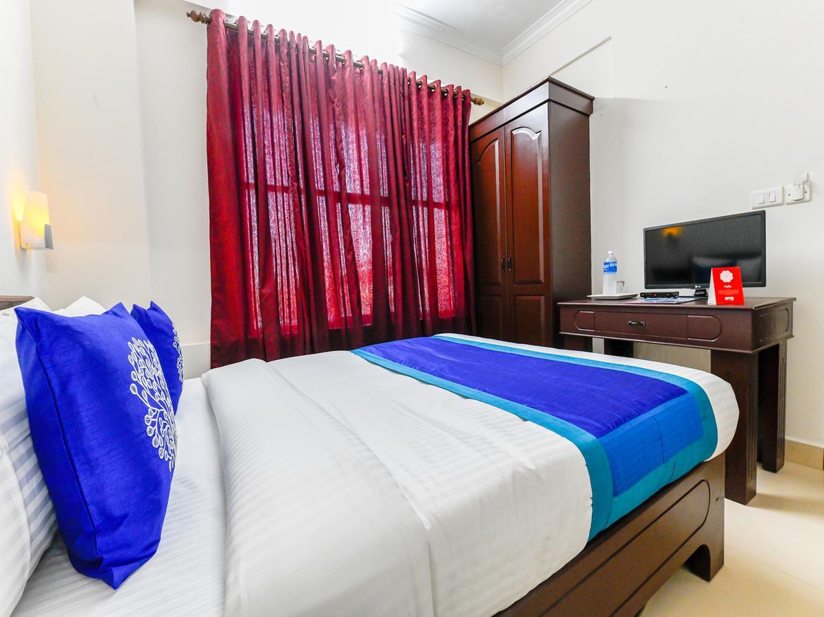 Oyo 11309 Hotel Green Land Residency Kochi Esterno foto