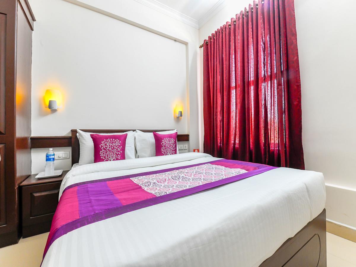 Oyo 11309 Hotel Green Land Residency Kochi Esterno foto