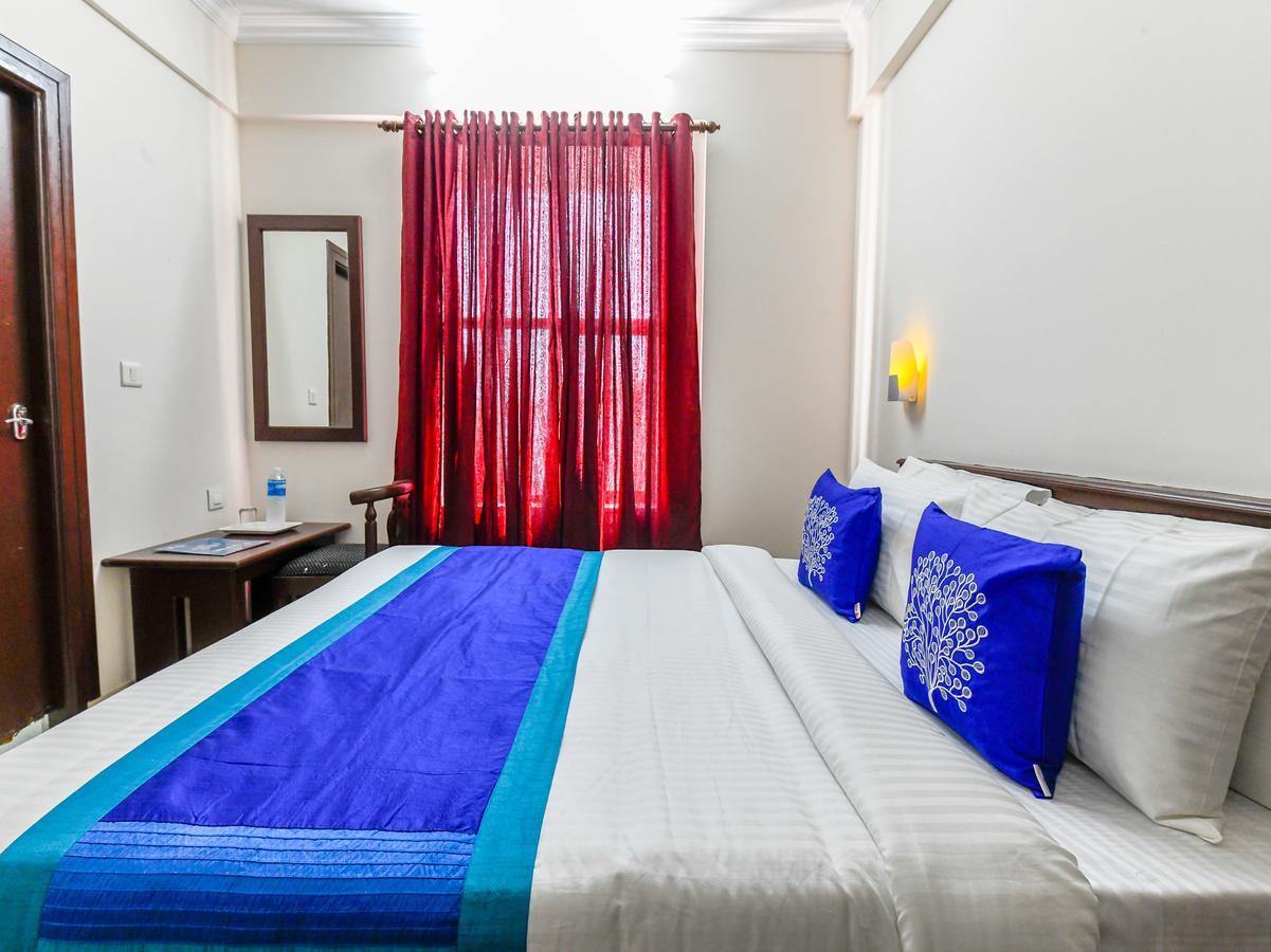 Oyo 11309 Hotel Green Land Residency Kochi Esterno foto