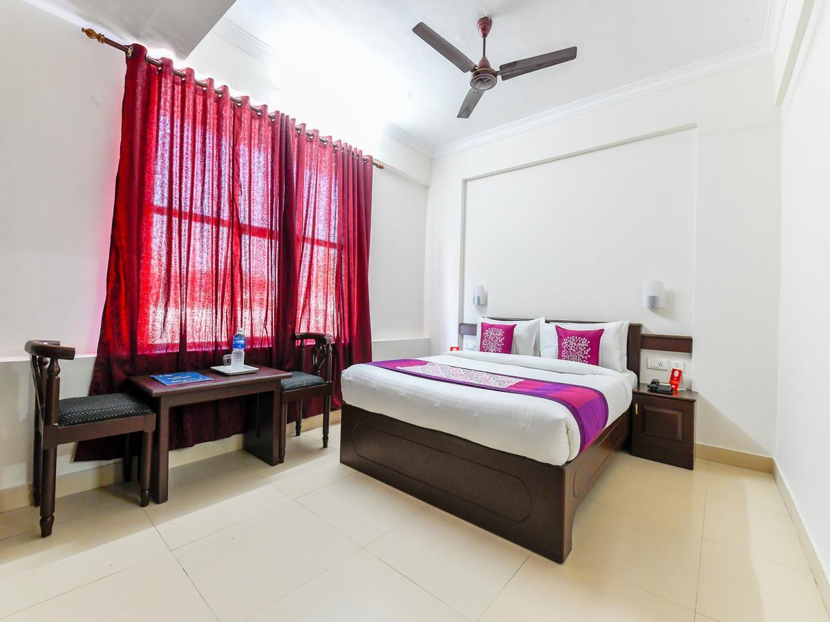 Oyo 11309 Hotel Green Land Residency Kochi Esterno foto